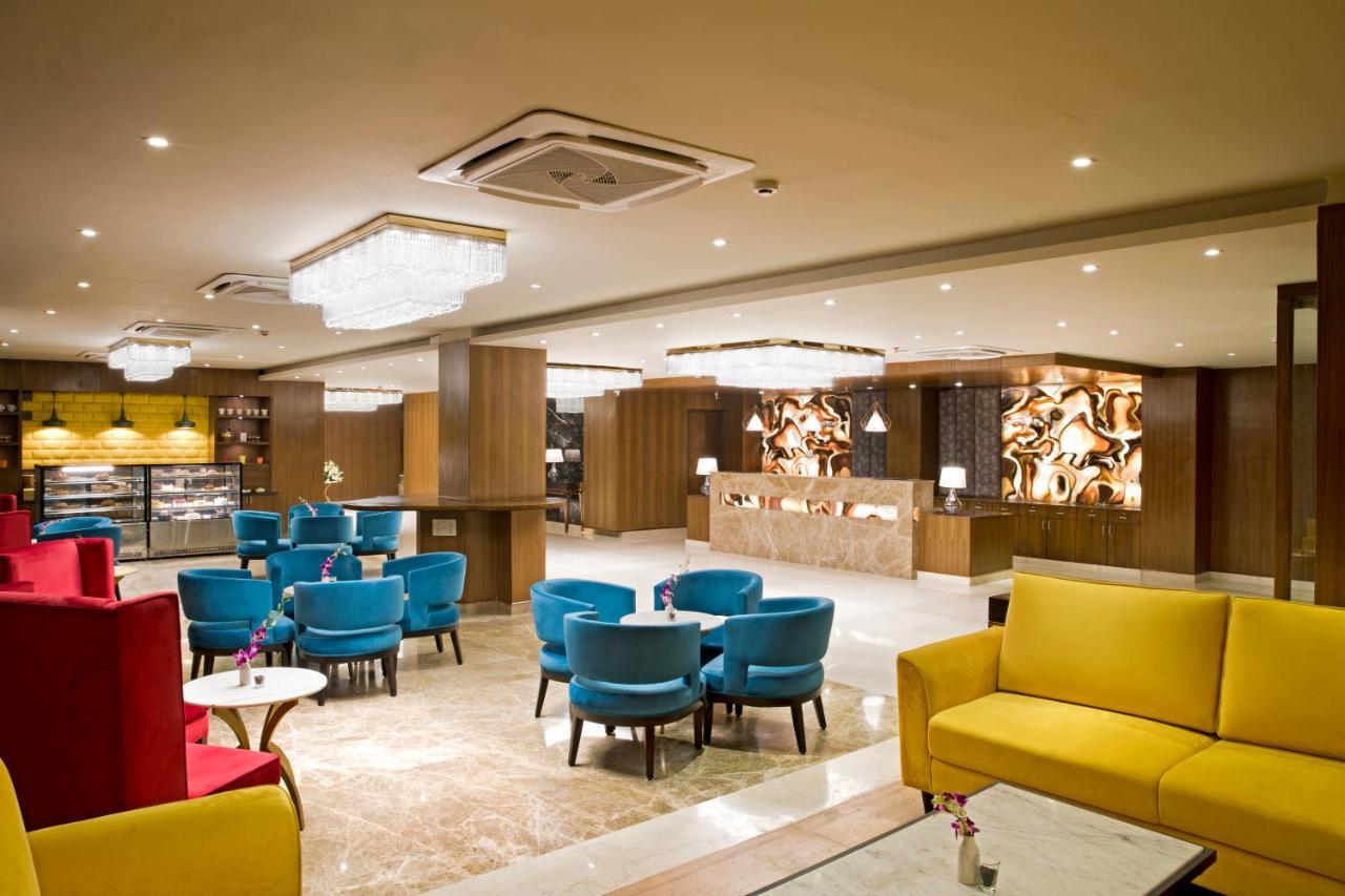 Regenta Central Noida, Sector 49 Exterior foto