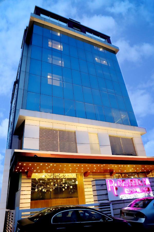 Regenta Central Noida, Sector 49 Exterior foto