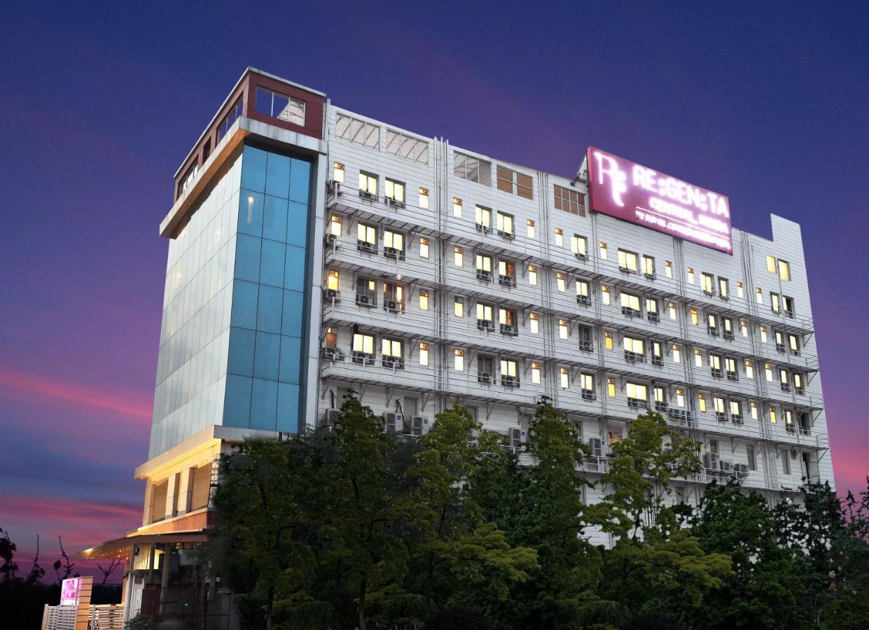 Regenta Central Noida, Sector 49 Exterior foto