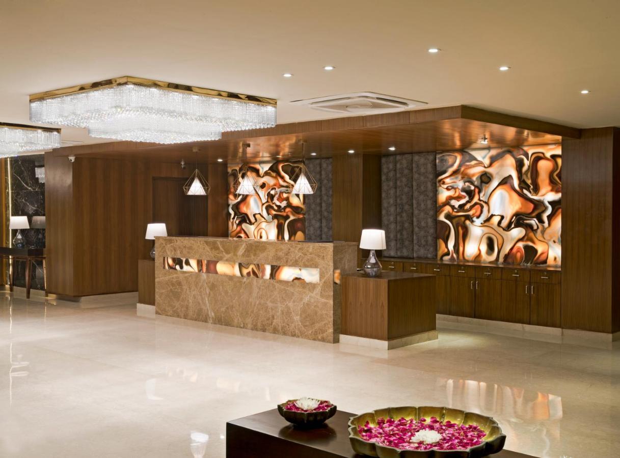 Regenta Central Noida, Sector 49 Exterior foto